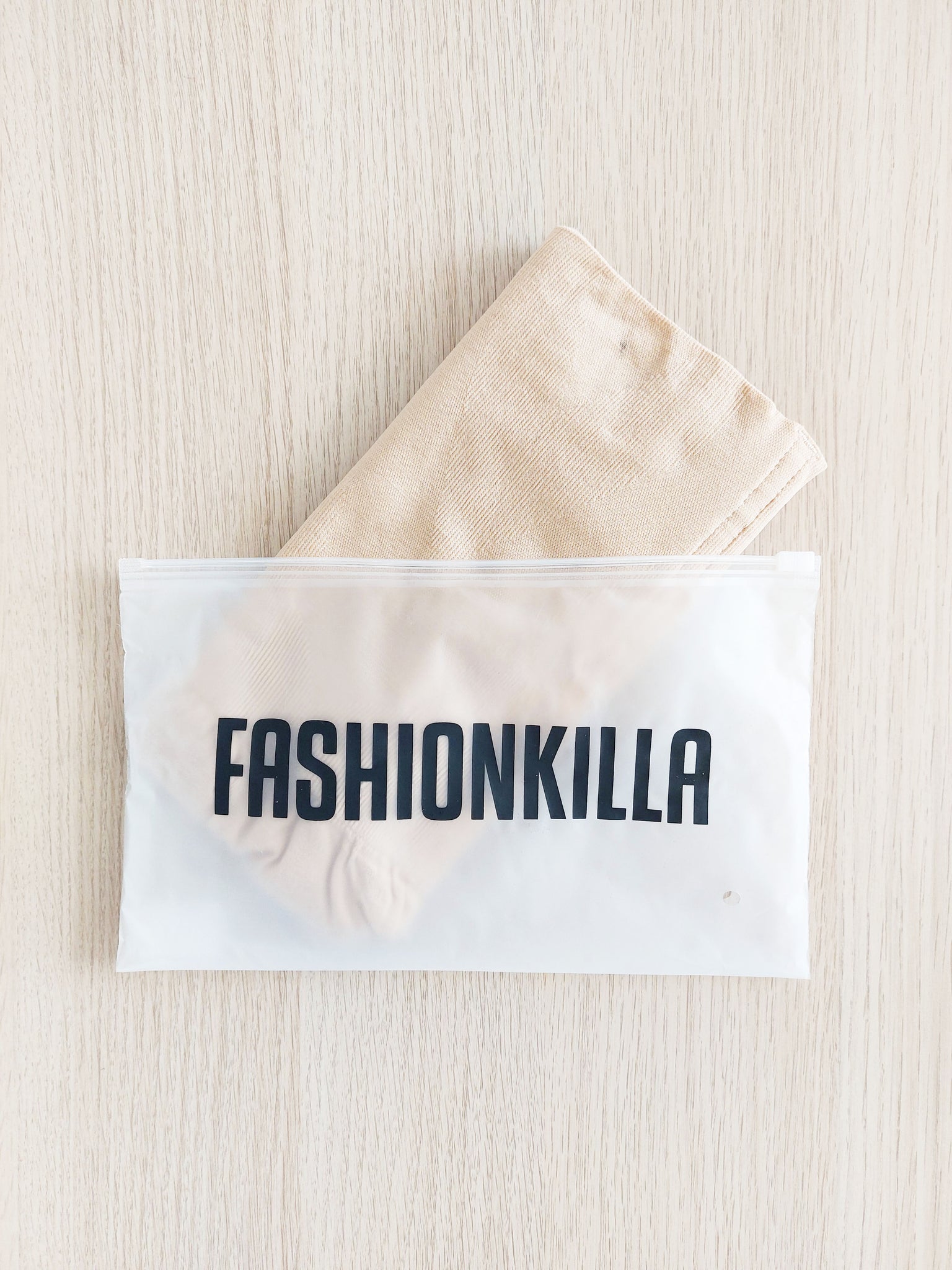 FK High waist sculpting Shorts in beige