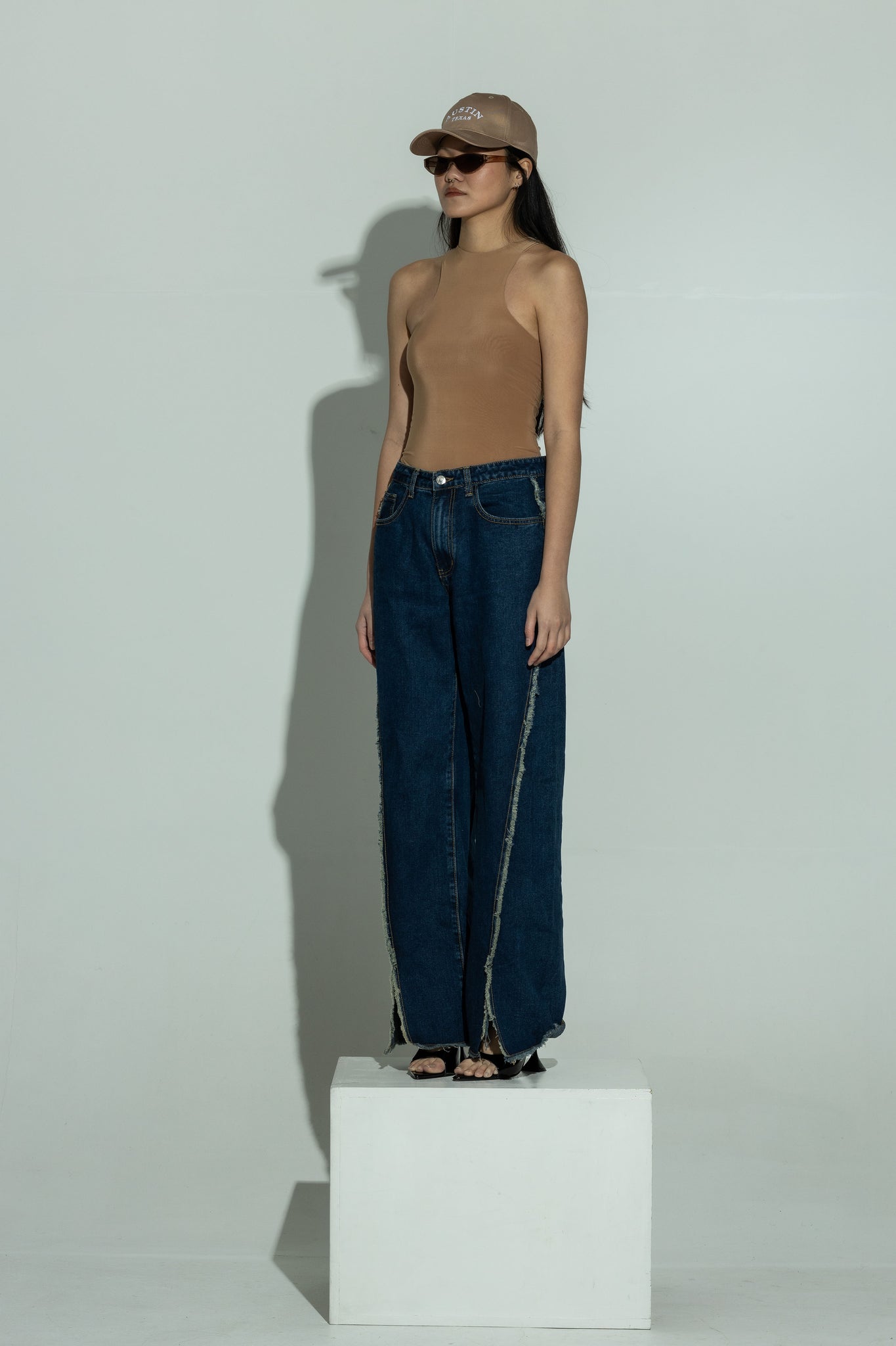 SCULPT double layer racer neck body camel