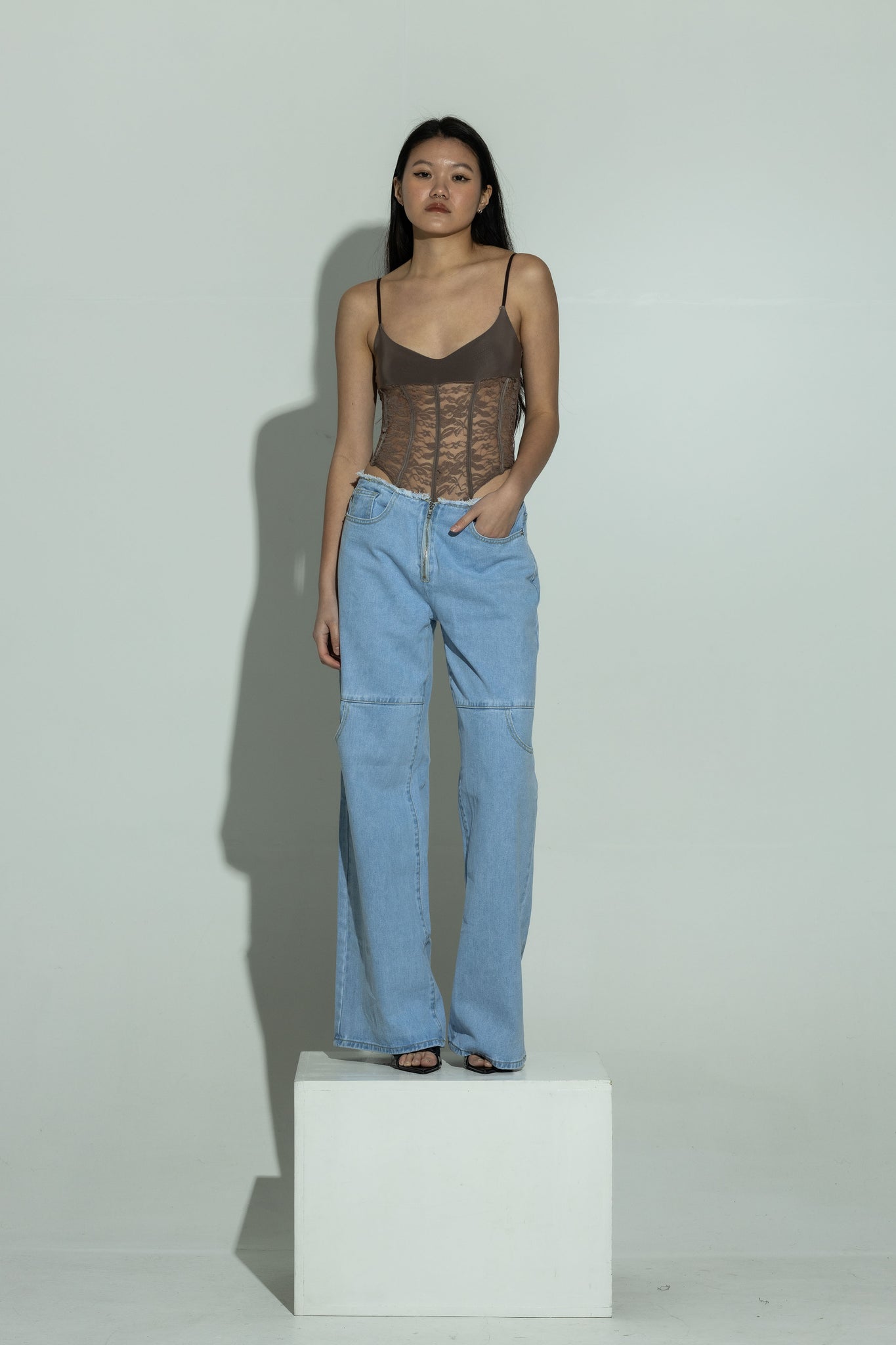 Lace corset body in beige